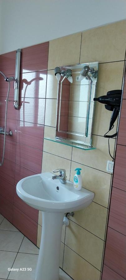 Vlorë Collaku Apartment'S מראה חיצוני תמונה